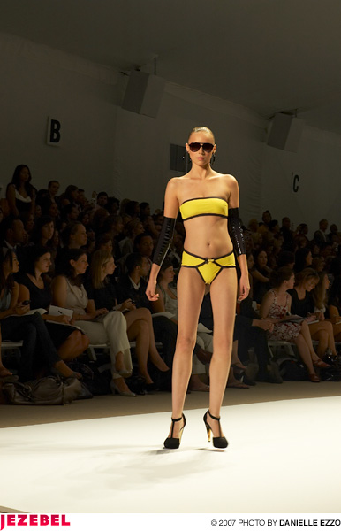 Illustration for article titled Gottex Spring/Summer '08 Show & Scene